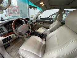 تۆیۆتا لاندكروزر پرادۆ